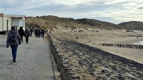 strandwandeling 2026 langs het strand 